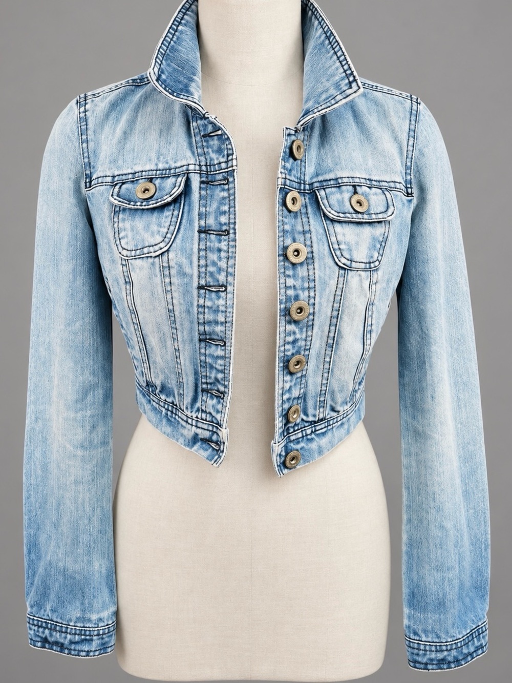 Light blue factory destroyed Jean denim cropped jacket size small